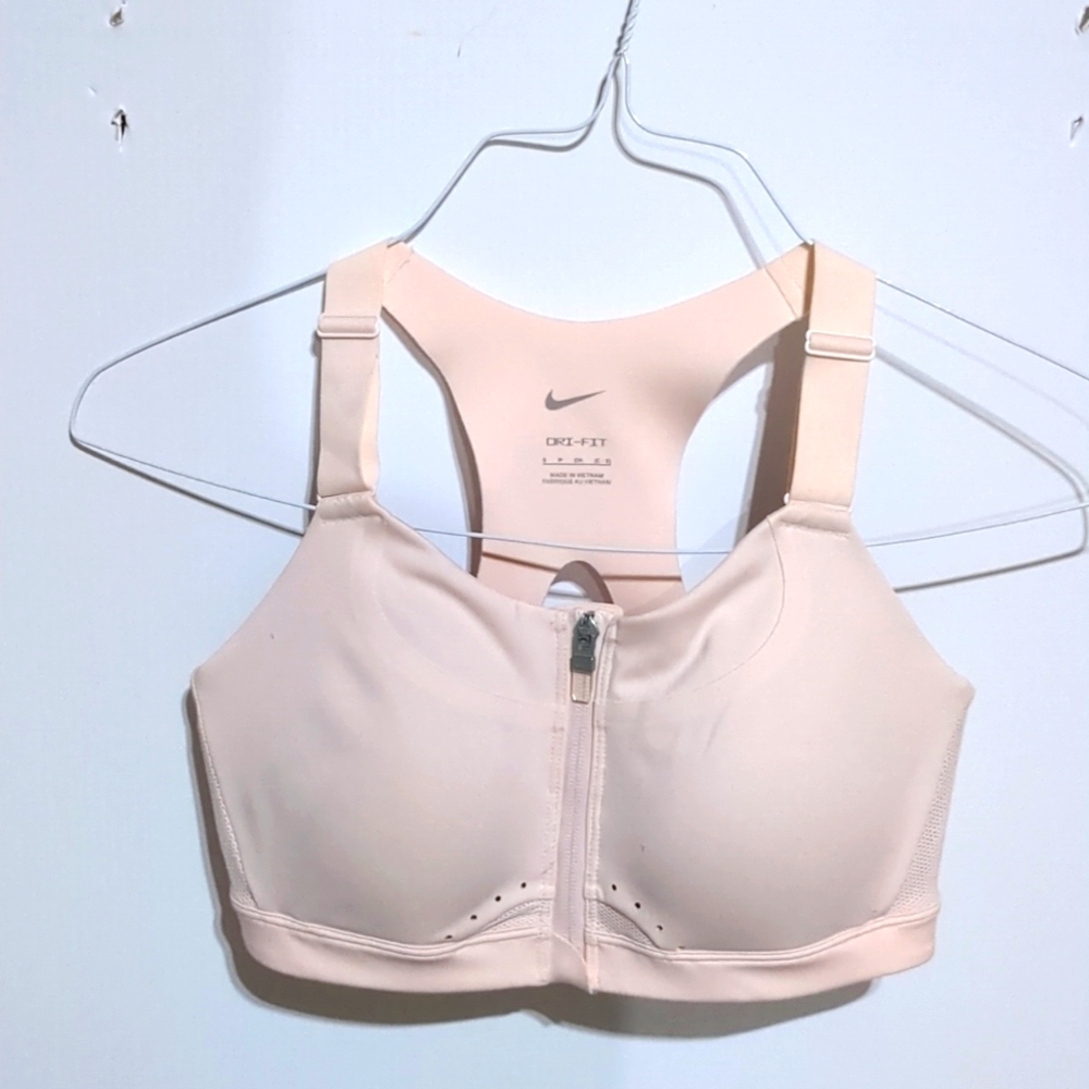 NWOT! Nike sports bra